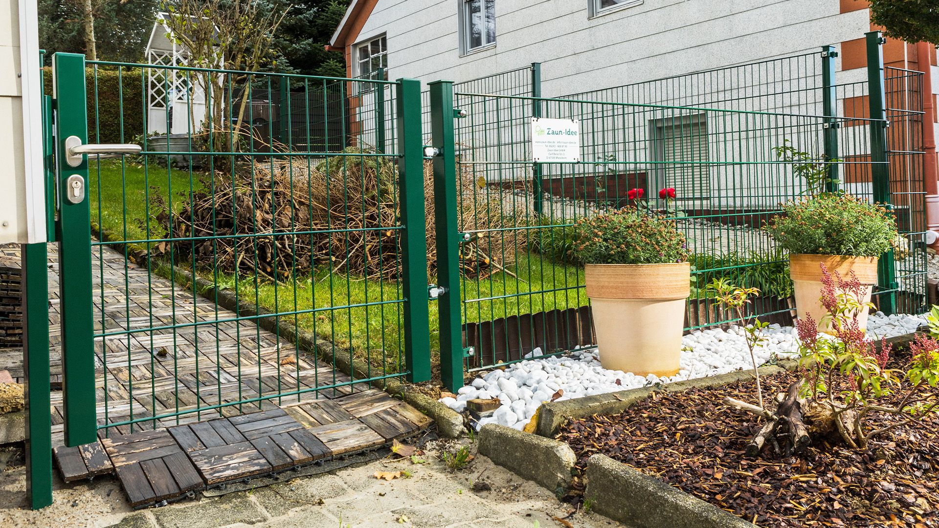 Doppelstabmattenzaun mit Universalpforte